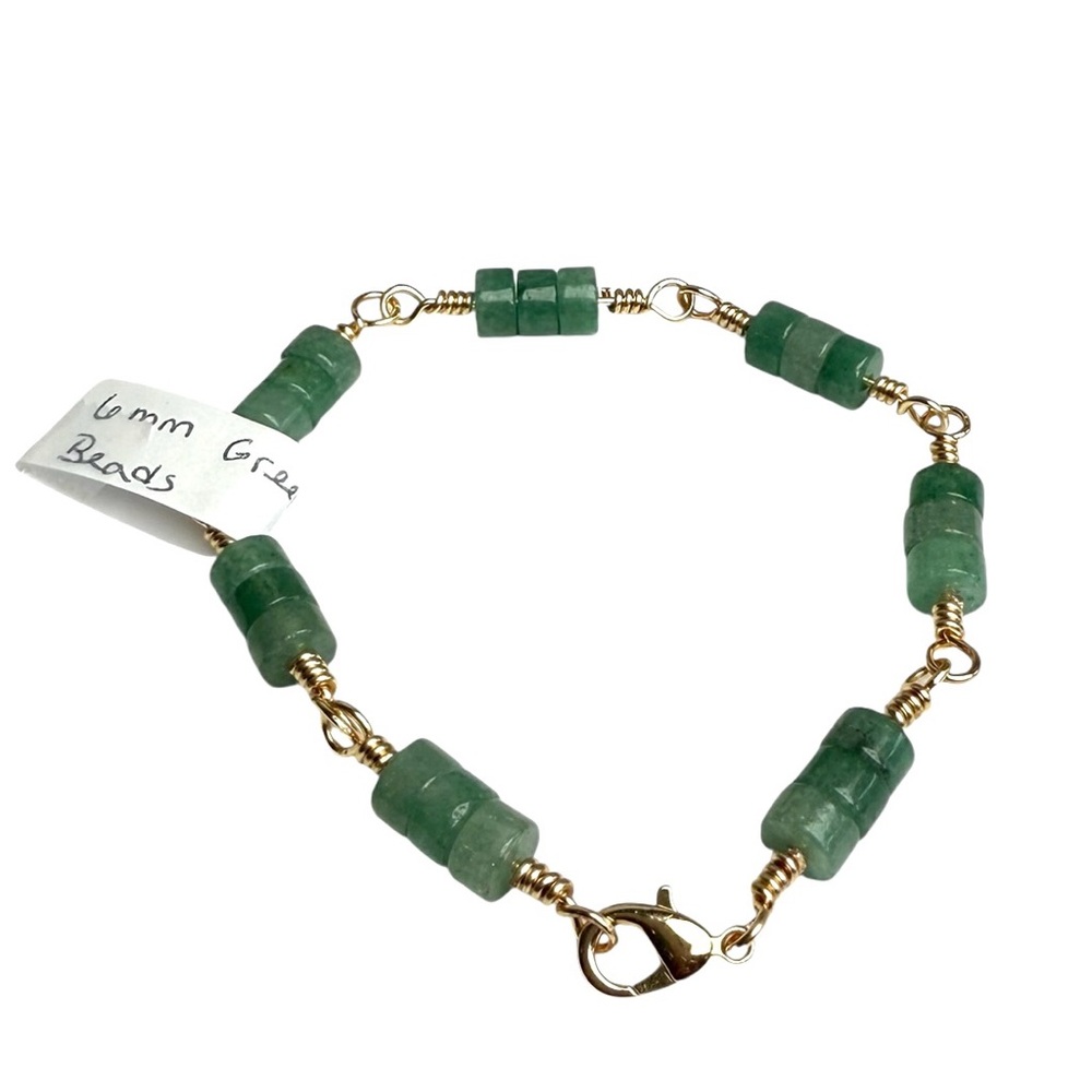 Green Aventurine Beaded Bracelet Gold Tone Copper Wire Size 6.5 NEW